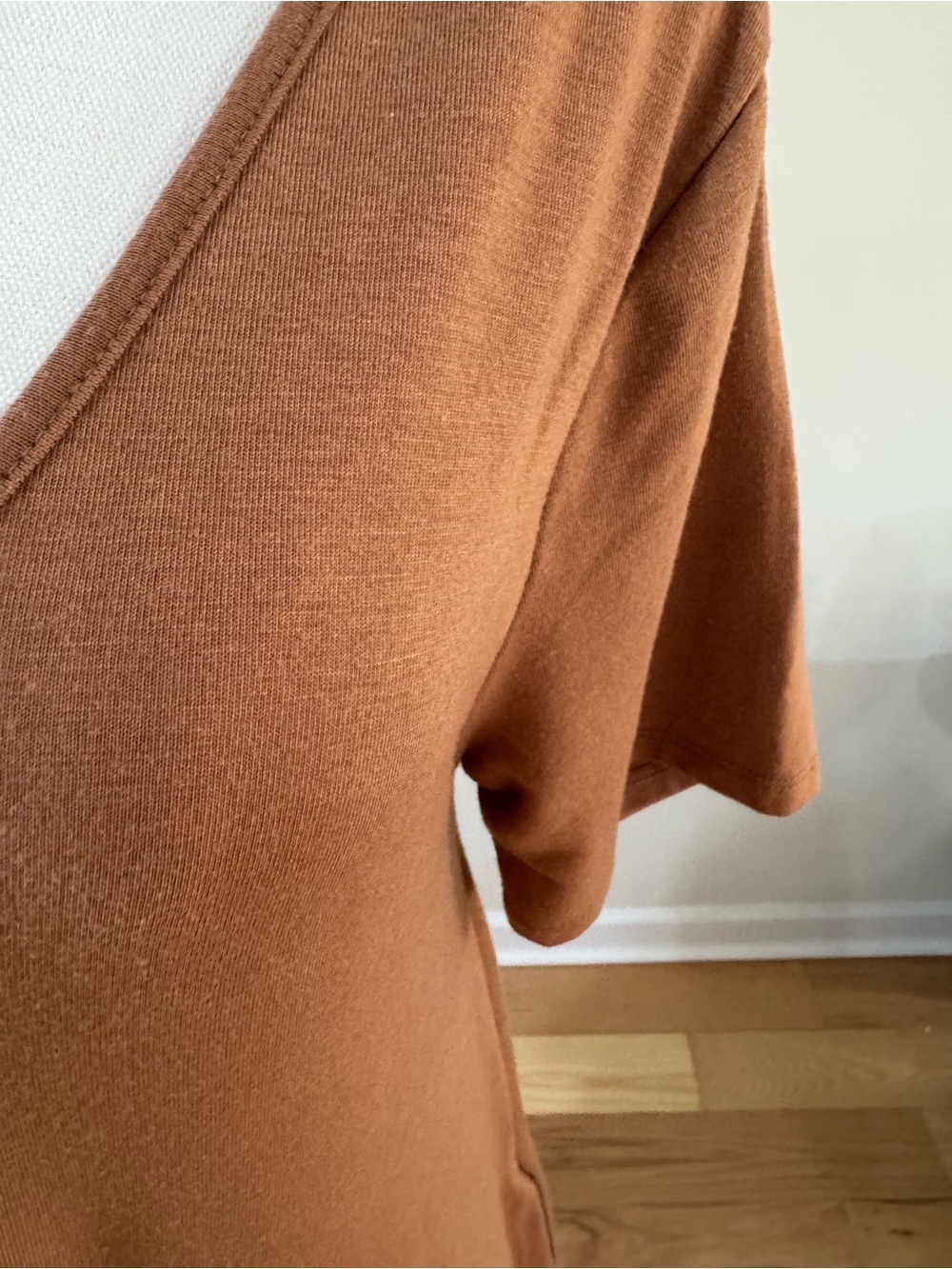 Caramel oversized v-neck maxi dress - Picture 3 of 6